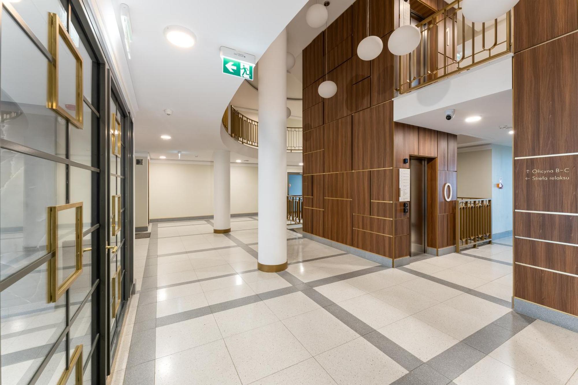 Noble Luxury Apartment